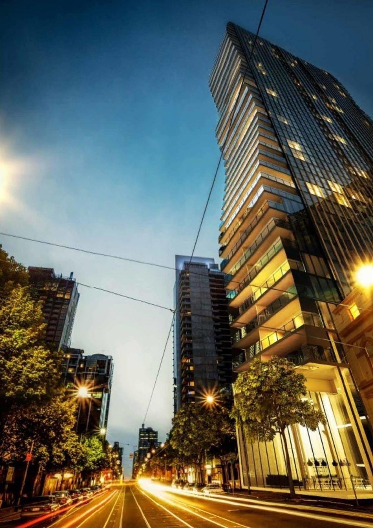 Akom Melbourne Aparthotel Exteriör bild